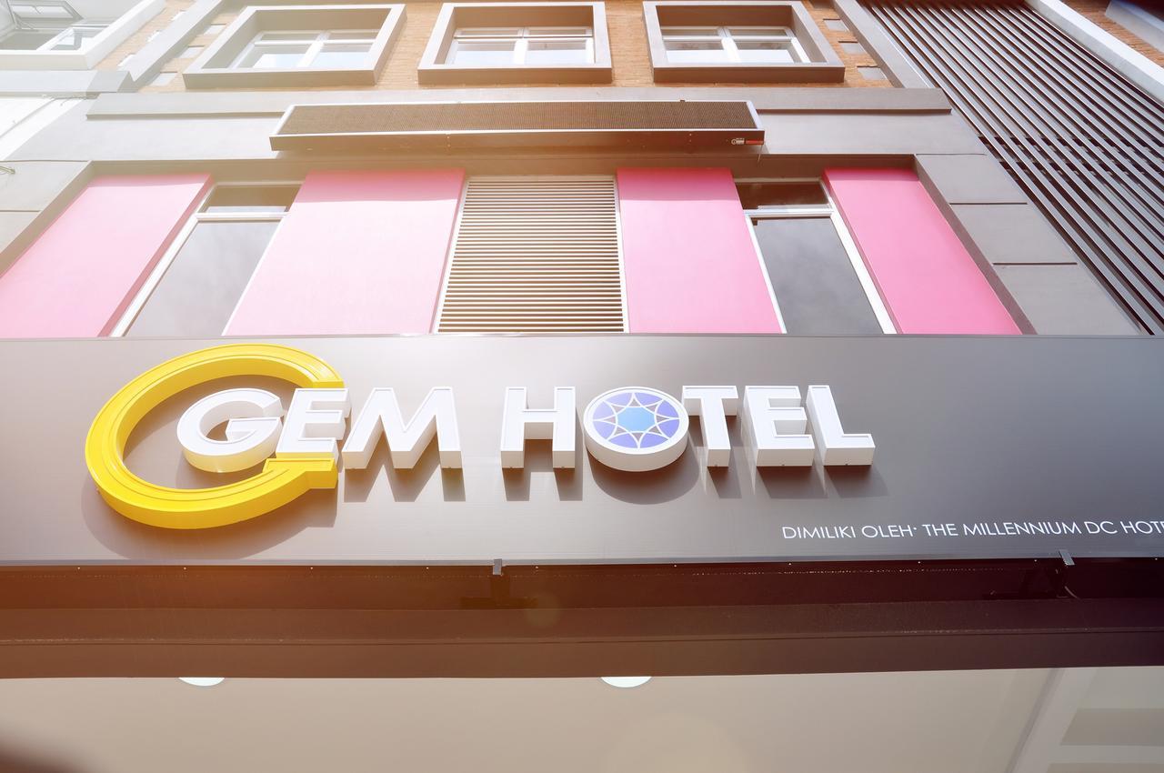 Gem Hotel Nusajaya  Esterno foto